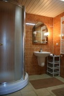 Bathroom unit, Suite Bungalow, Hotel «Zolotaya Gora, Hotel-Ranch»